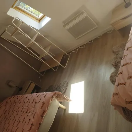 Holiday home Petite Maison De Dans Un Quartier Calme Bourbourg