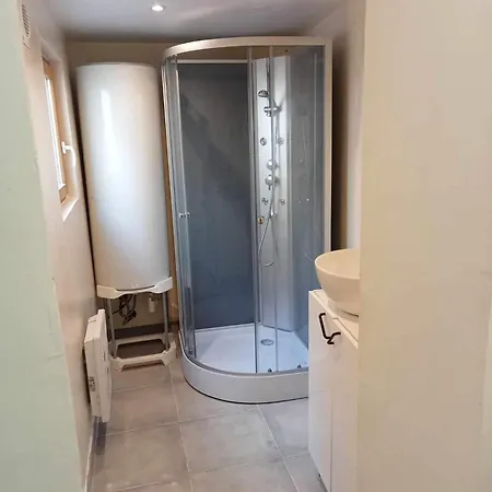 Holiday home Petite Maison De Dans Un Quartier Calme Bourbourg